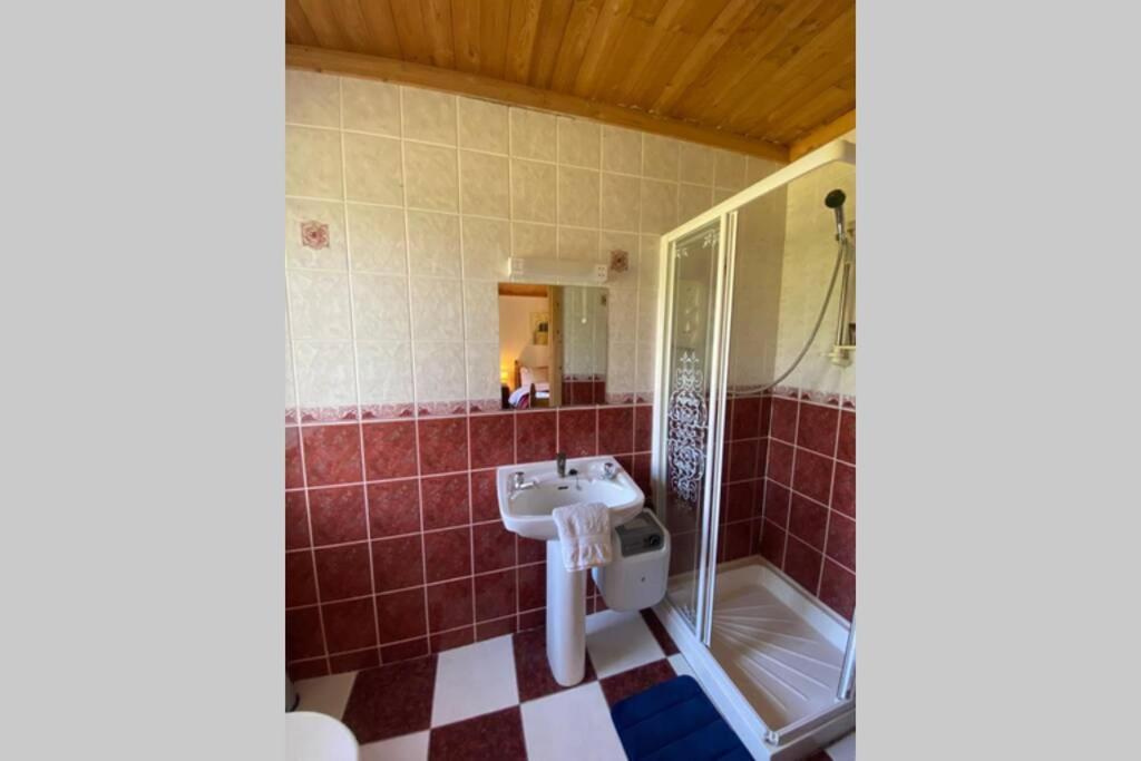 The Cosy Cabin Swinford Eksteriør bilde